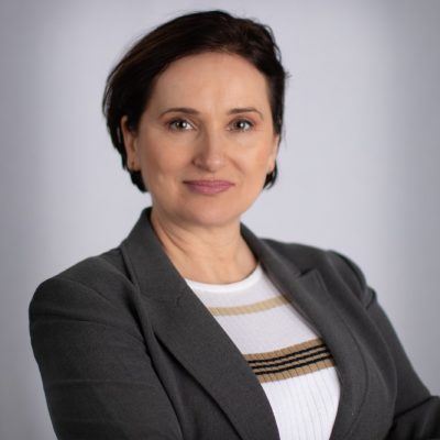 am 2025 01 24 cur headshots 4z3a3497 aleksandramaj.jpg page 0001